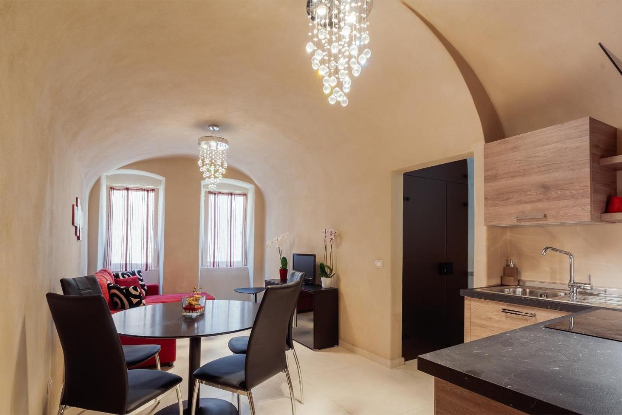 Costiglioli Central & Elegant Duplex Санремо Экстерьер фото